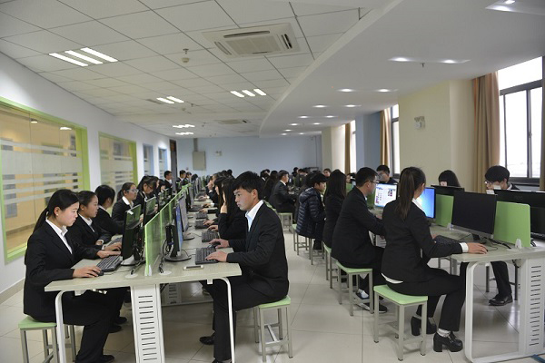 合肥中專市場營銷初中起點三年制培訓班 為互聯網銷售公司量身打造人才